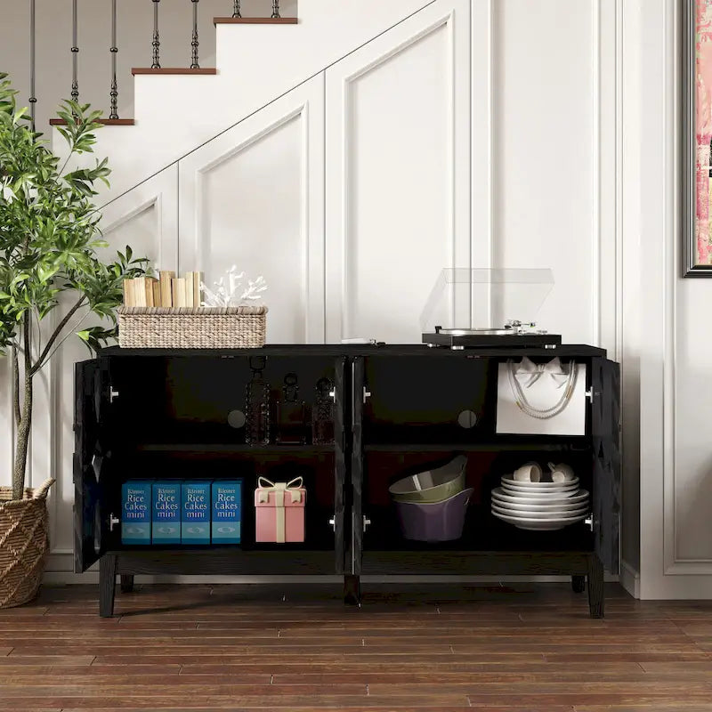 Credenza buffet intagliata con ante traforate, mobile contenitore/consolle porta TV da 60.5" con 4 ante
