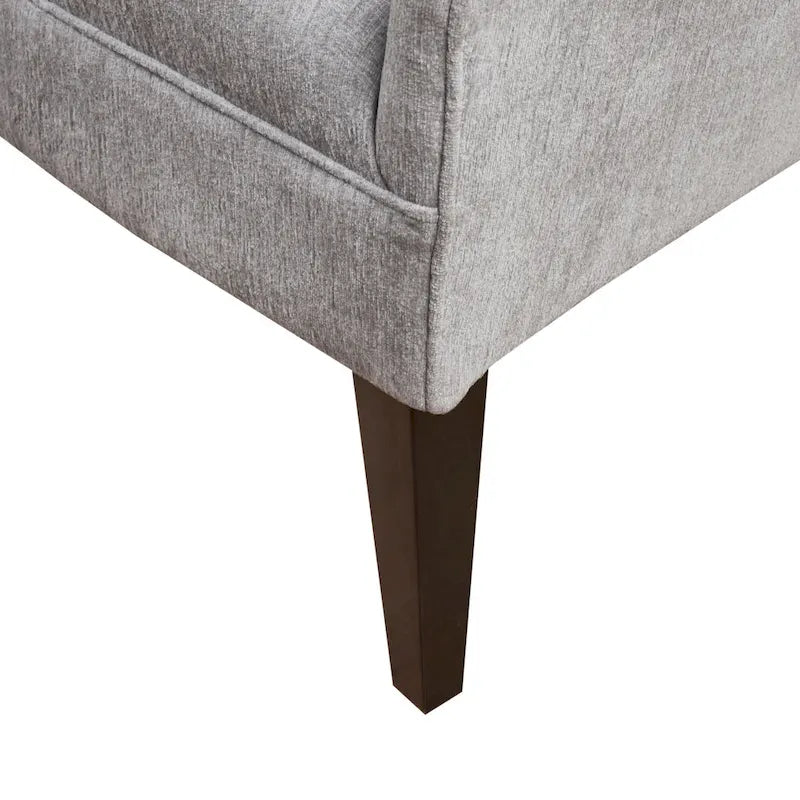 Poltrona decorativa imbottita con schienale trapuntato