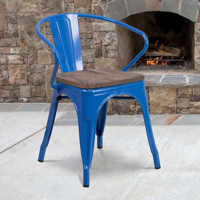 Chaise de bistrot empilable en métal avec assise et accoudoirs en bois d'orme
