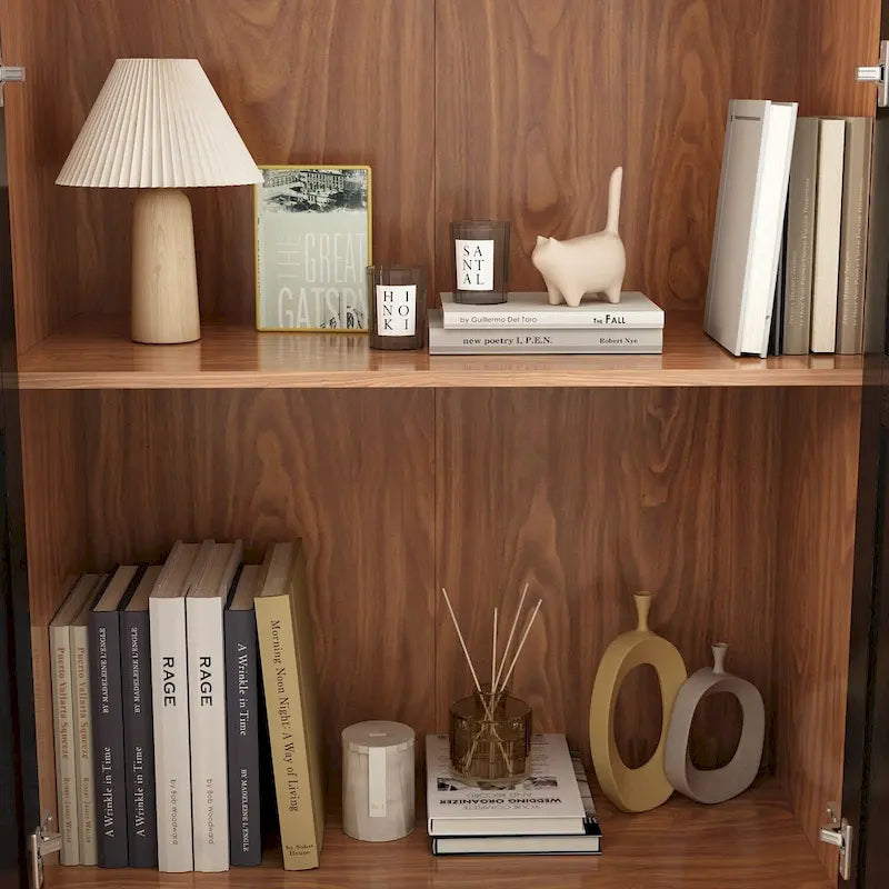 Credenza buffet con ante in vetro acrilico e gambe in metallo