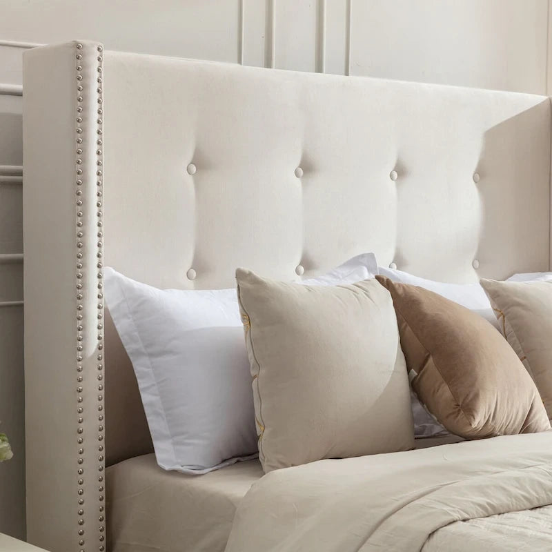Letto Queen/King imbottito con testiera alta 54" (non richiede rete a doghe)